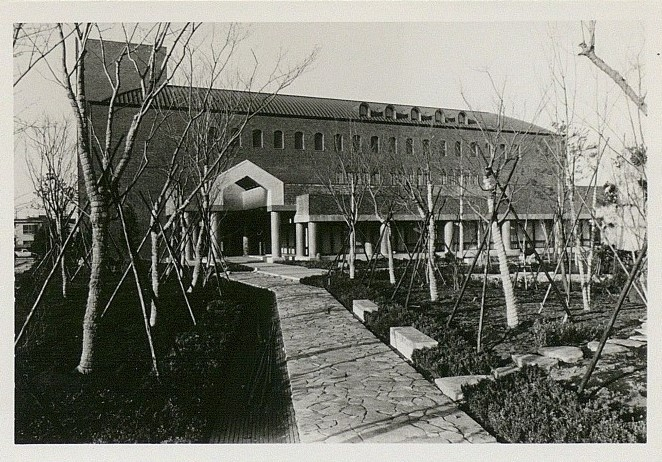 昭和58年頃開館当時の市立図書館