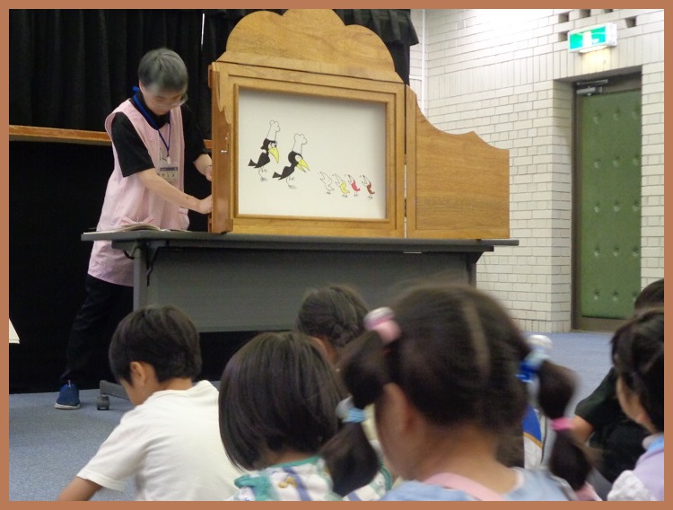 「からすのパンやさん」の様子2