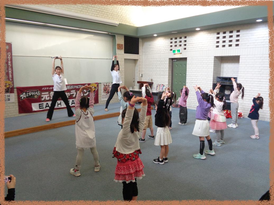 準備体操の様子(1) 準備体操の様子(1)