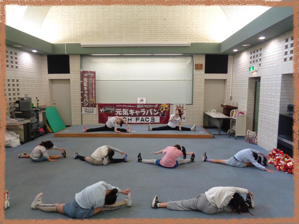 準備体操の様子(2) 準備体操の様子(2)